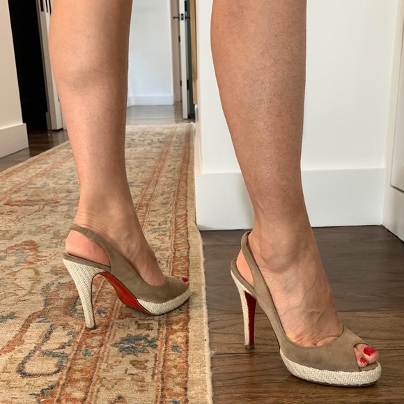 Christian Louboutin Biege Suede Open Toe Open Back Platform Stiletto Pumps - Picture 2 of 7